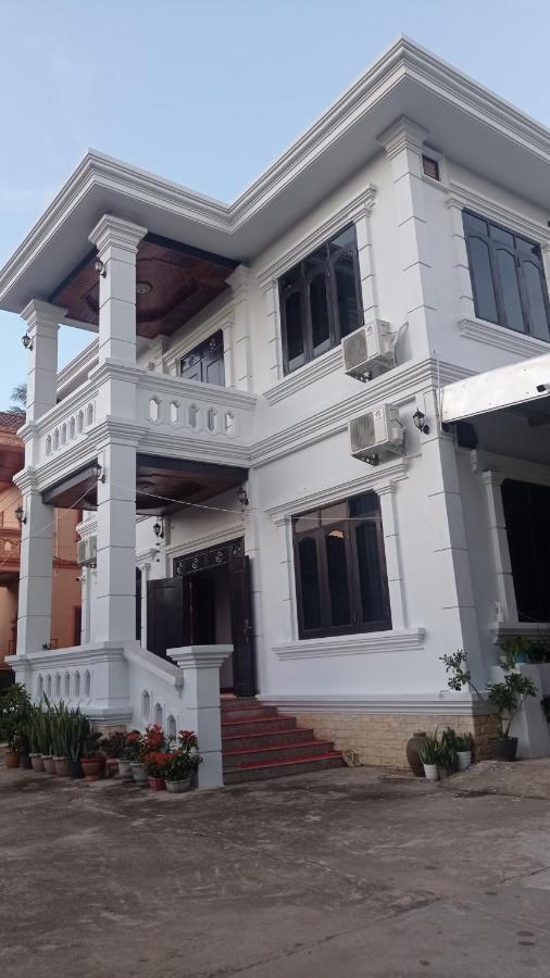 Inthavong Hotel/Guest House Vang Vieng Εξωτερικό φωτογραφία
