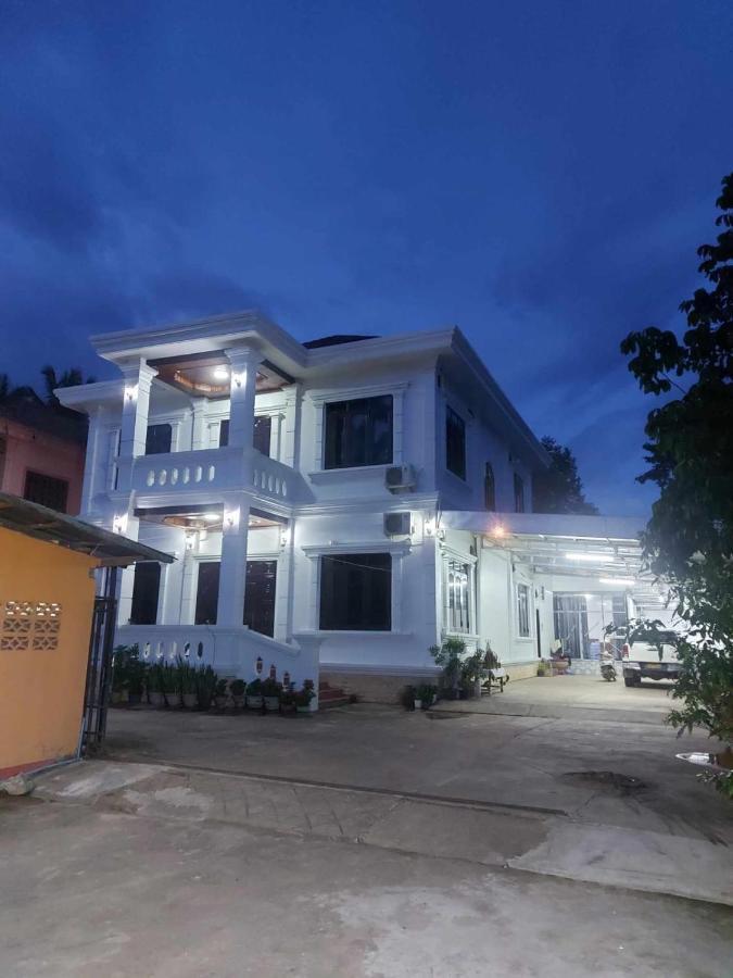 Inthavong Hotel/Guest House Vang Vieng Εξωτερικό φωτογραφία