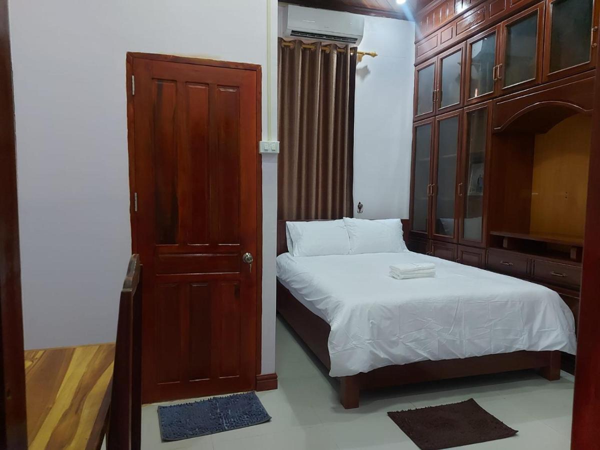 Inthavong Hotel/Guest House Vang Vieng Εξωτερικό φωτογραφία